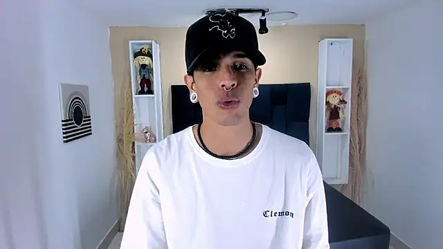 Snapshot of Franvill_Trato chatting on 10-10-25, 07:36 Franvill Trato online show from 10-10-25, 07:36