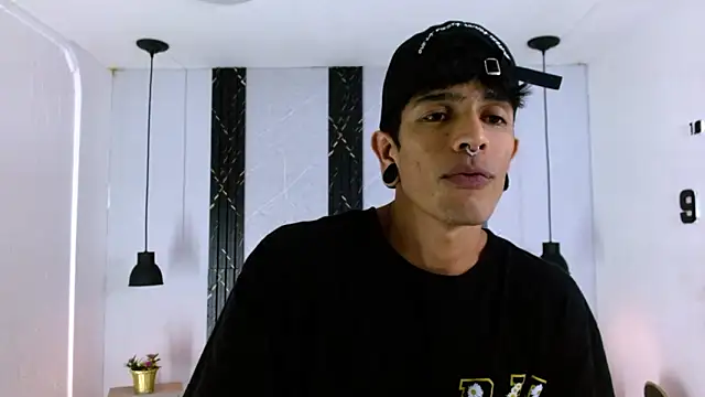 Franvill Trato online show from 02-25-26, 07:25