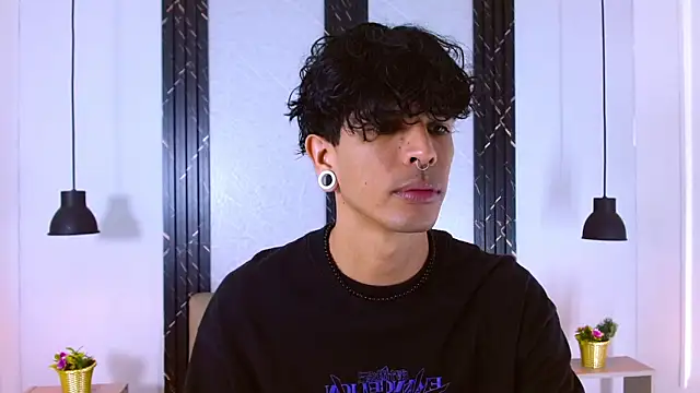 Snapshot of Franvill_Trato chatting on 09-23-25, 07:10 Franvill Trato online show from 09-23-25, 07:10