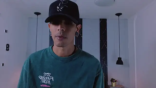 Franvill Trato online show from 11-04-25, 07:06