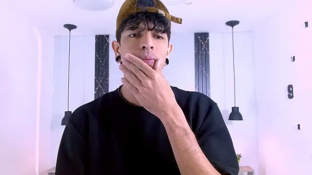 Franvill Trato online show from 11-02-25, 04:01