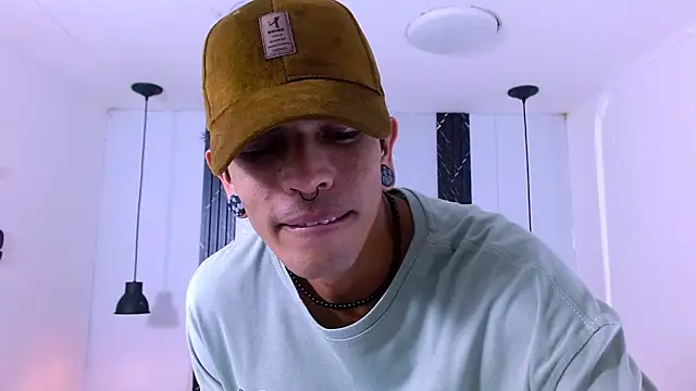 Franvill Trato online show from 12-03-25, 08:19