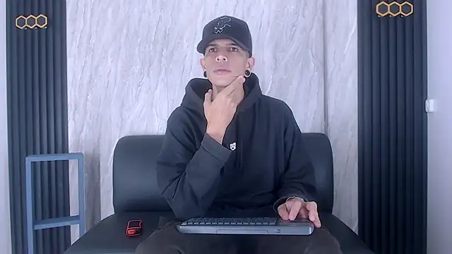 Snapshot of Franvill_Trato chatting on 10-12-25, 12:06 Franvill Trato online show from 10-12-25, 12:06