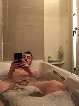 Snapshot of jaycoy22 chatting on 02-06-26, 01:07 jaycoy22 online show from 02-06-26, 01:07