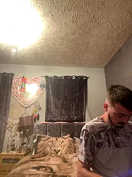 Snapshot of jaycoy22 chatting on 09-12-25, 02:44 jaycoy22 online show from 09-12-25, 02:44