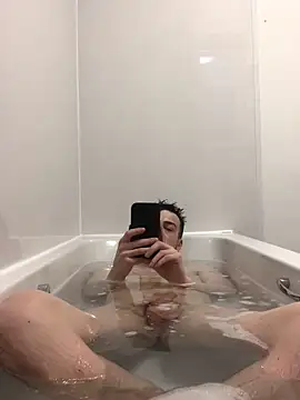 Snapshot of jaycoy22 chatting on 02-18-26, 05:20 jaycoy22 online show from 02-18-26, 05:20