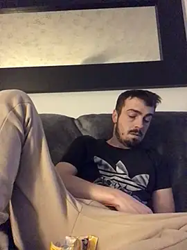 Snapshot of jaycoy22 chatting on 01-10-26, 11:22 jaycoy22 online show from 01-10-26, 11:22