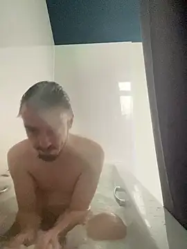 Snapshot of jaycoy22 chatting on 01-16-26, 01:26 jaycoy22 online show from 01-16-26, 01:26