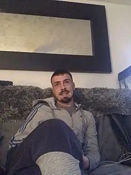 Snapshot of jaycoy22 chatting on 01-31-26, 08:51 jaycoy22 online show from 01-31-26, 08:51