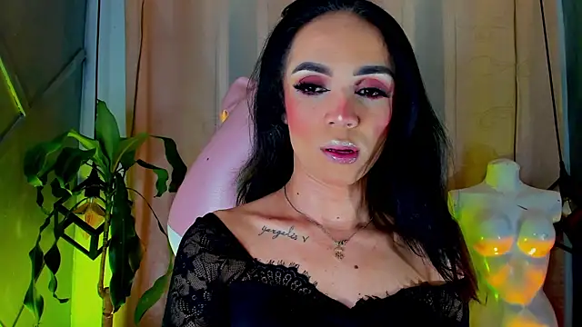 Cristal Gem1 online show from 07-18-26, 03:48