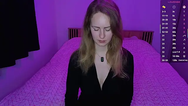 LyraHotty online show from 03-27-26, 09:16