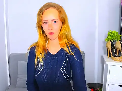 LyraHotty online show from 10-24-25, 03:22