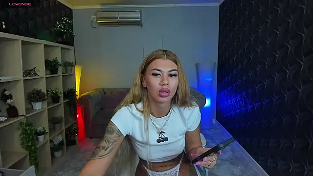 xPuka online show from 09-11-25, 04:51