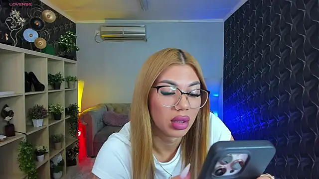 xPuka online show from 09-20-25, 04:45