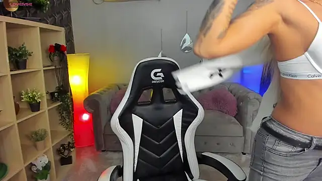 xPuka online show from 12-04-25, 06:18