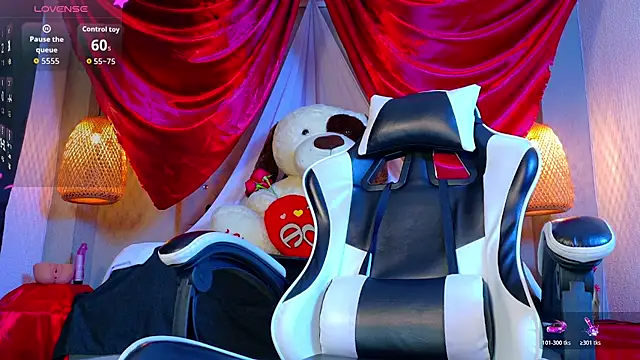 Thaiel Fosteer online show from 02-15-26, 07:42