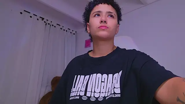 Snapshot of LiaaMoretzz chatting on 02-09-26, 05:05 LiaaMoretzz online show from 02-09-26, 05:05