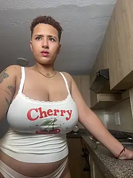 LiaaMoretzz online show from 07-17-26, 02:53
