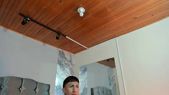 oliver mr  online show from 02-03-26, 07:41