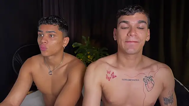 Snapshot of EROS_AND_ALAN chatting on 03-01-26, 04:01 EROS AND ALAN online show from 03-01-26, 04:01