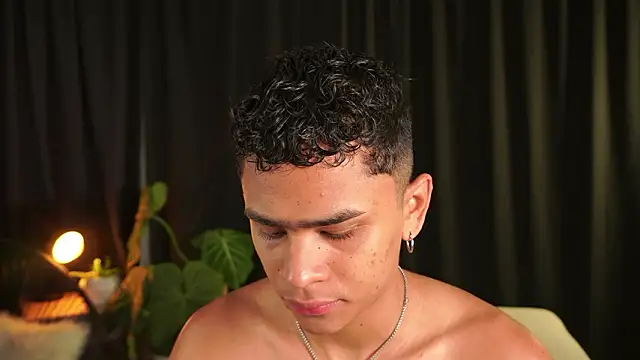 Snapshot of EROS_AND_ALAN chatting on 02-04-26, 02:06 EROS AND ALAN online show from 02-04-26, 02:06