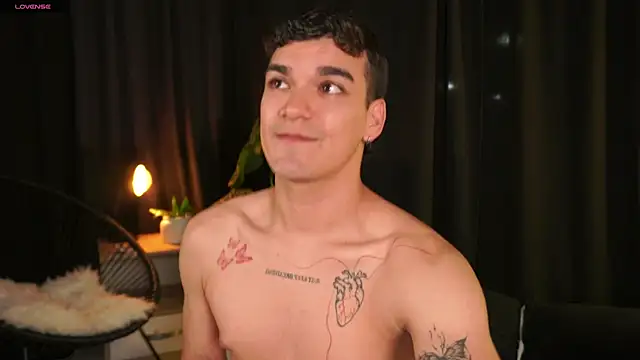 Snapshot of EROS_AND_ALAN chatting on 02-15-26, 03:07 EROS AND ALAN online show from 02-15-26, 03:07