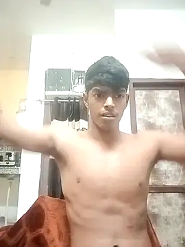 Snapshot of monster_33 chatting on 02-15-26, 01:21 monster 33 online show from 02-15-26, 01:21