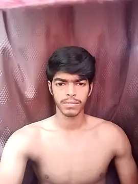 Snapshot of monster_33 chatting on 09-10-25, 02:32 monster 33 online show from 09-10-25, 02:32