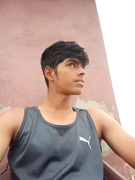 Snapshot of monster_33 chatting on 11-04-25, 11:03 monster 33 online show from 11-04-25, 11:03