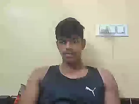 Snapshot of monster_33 chatting on 02-17-26, 05:27 monster 33 online show from 02-17-26, 05:27