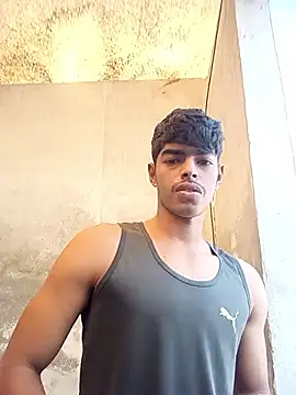 Snapshot of monster_33 chatting on 02-13-26, 08:14 monster 33 online show from 02-13-26, 08:14