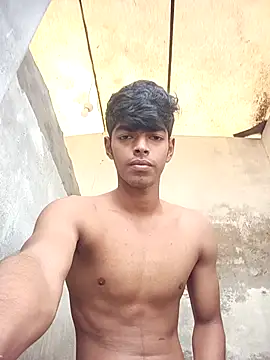 Snapshot of monster_33 chatting on 10-29-25, 05:06 monster 33 online show from 10-29-25, 05:06