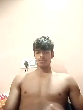 Snapshot of monster_33 chatting on 11-17-25, 08:07 monster 33 online show from 11-17-25, 08:07