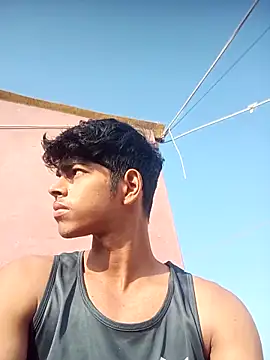 Snapshot of monster_33 chatting on 11-11-25, 03:23 monster 33 online show from 11-11-25, 03:23