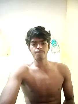 Snapshot of monster_33 chatting on 09-28-25, 04:03 monster 33 online show from 09-28-25, 04:03