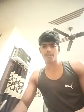 Snapshot of monster_33 chatting on 01-06-26, 09:52 monster 33 online show from 01-06-26, 09:52