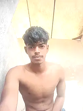 Snapshot of monster_33 chatting on 10-15-25, 03:16 monster 33 online show from 10-15-25, 03:16