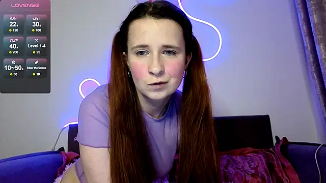 Snapshot of _Linett_ chatting on 11-04-25, 07:39 Linett online show from 11-04-25, 07:39