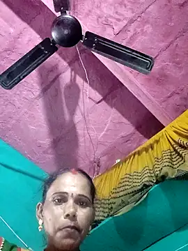 Pooja750 online show from 10-25-25, 09:41