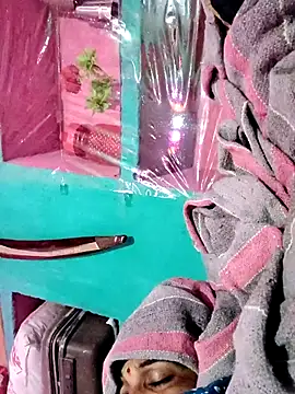 Pooja750 online show from 10-28-25, 06:29