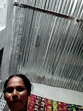 Snapshot of Pooja750 chatting on 07-25-26, 04:24 Pooja750 online show from 07-25-26, 04:24