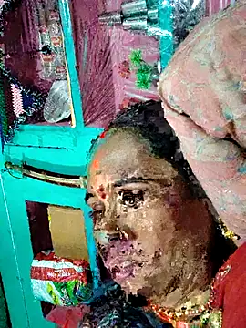 Pooja750 online show from 10-24-25, 08:13