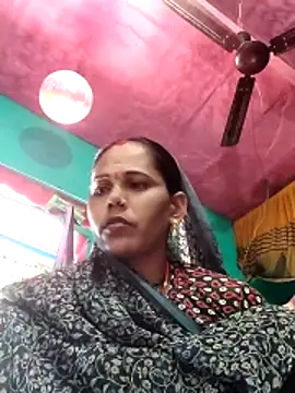 Pooja750 online show from 12-18-25, 05:01