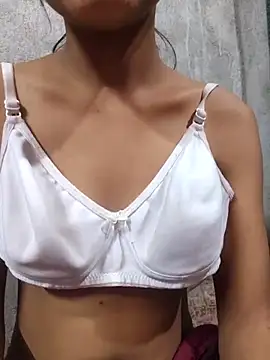 Snapshot of seemujaan chatting on 01-13-26, 04:00 seemujaan online show from 01-13-26, 04:00