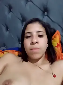 Snapshot of Liagni0 chatting on 10-05-25, 02:35 Liagni0 online show from 10-05-25, 02:35