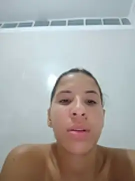 Snapshot of Liagni0 chatting on 02-19-26, 05:26 Liagni0 online show from 02-19-26, 05:26