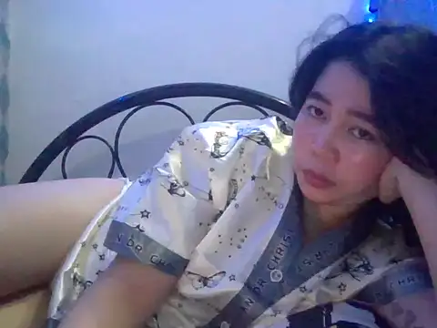 Snapshot of Asianhotskinny chatting on 07-04-26, 09:37 Asianhotskinny online show from 07-04-26, 09:37