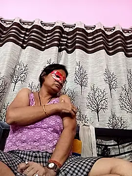Snapshot of Gullapi chatting on 10-05-25, 07:32 Gullapi online show from 10-05-25, 07:32