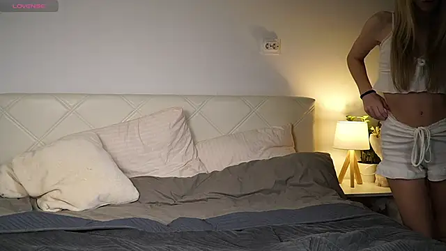 KaeliaScorch online show from 02-15-26, 12:15