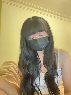 Minnie-2025 online show from 09-24-25, 04:46